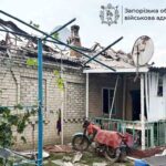 Двоє поранених, зруйновані будинки й авто: наслідки атак рф на Запоріжжі