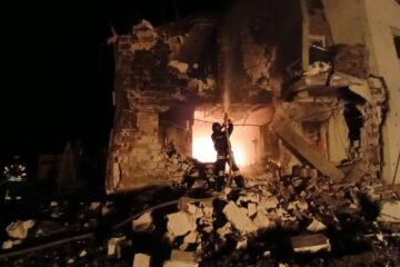 У Борисполі через обстріли рф постраждала людина і виникла пожежа
