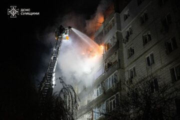 Росія завдала ударів по Сумах: виникли пожежі, є травмовані