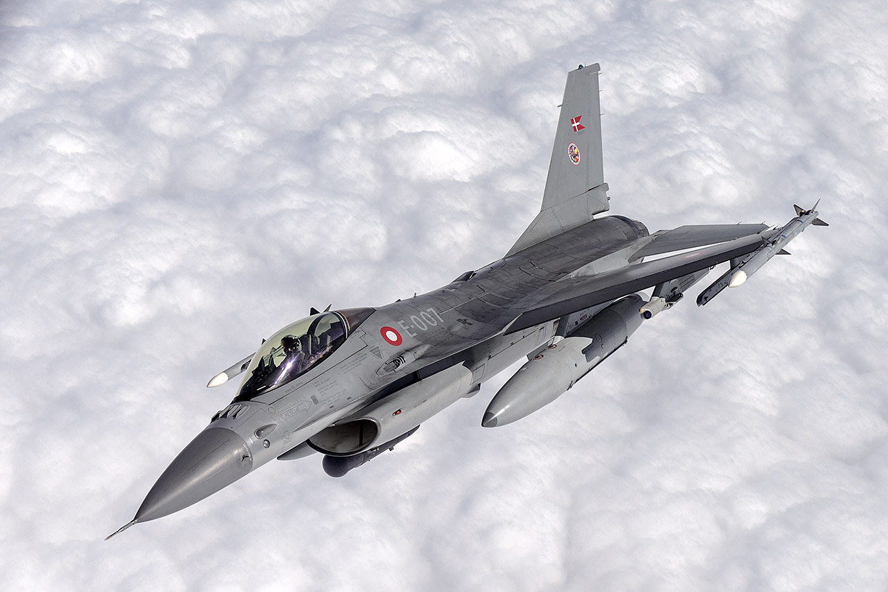 Данські F-16 — після Сирії до України: де воювали «Бойові Соколи» Королівських повітряних сил