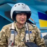 Президент вручив «Золоту Зірку» Героя України полковнику Олександру Довгачу