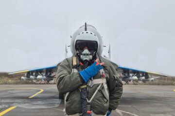 «Витягували» крейсер «Москва» під удар: 50-річний пілот Old Guard збив 30 повітряних цілей на МіГ-29