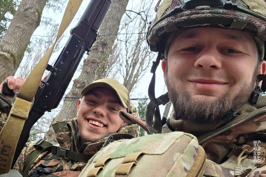 «Підпустили на 15 метрів і скосили»: гвардієць «Білий» розповів, як удвох із побратимом знищили 20 окупантів