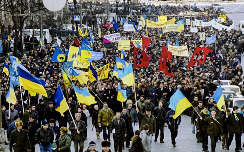 Марш 'Україна без Кучми' у центрі Києва, 06 лютого 2001 р.