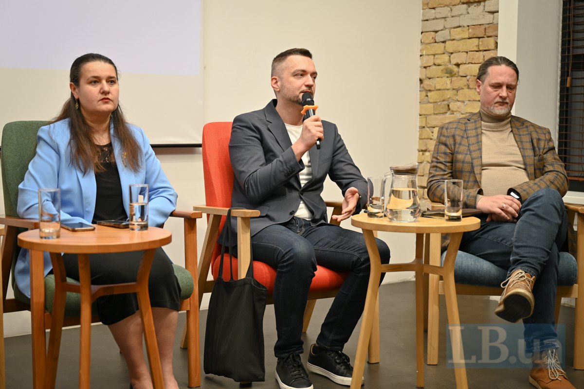 Оксана Маркарова, Володимир Шейко, Андрій Різоль (праворуч)