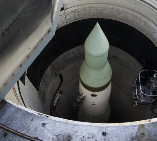 Чиновники відмовляють Трампа проводити підрив атомної бомби