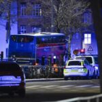 У Стокгольмі автобус протаранив зупинку: троє загиблих