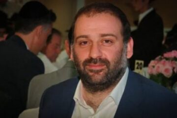 “Схеми”: Міндіч виїхав з України на львівському VIP-таксі за декілька годин до обшуків