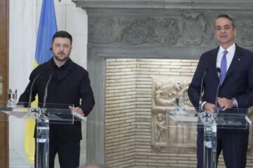 Зеленський запросив Грецію до спільного виробництва зброї та участі у відбудові України