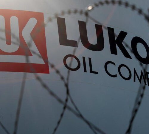 Bloomberg: ціна на російську нафту впала до найнижчого рівня за понад 2,5 роки