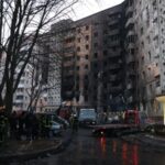 Зеленський: у Тернополі під завалами досі є люди, рятувальники продовжують пошуки