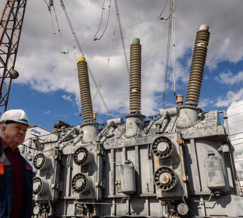 Міненерго: понад 57 тисяч споживачів у трьох областях України залишаються без світла