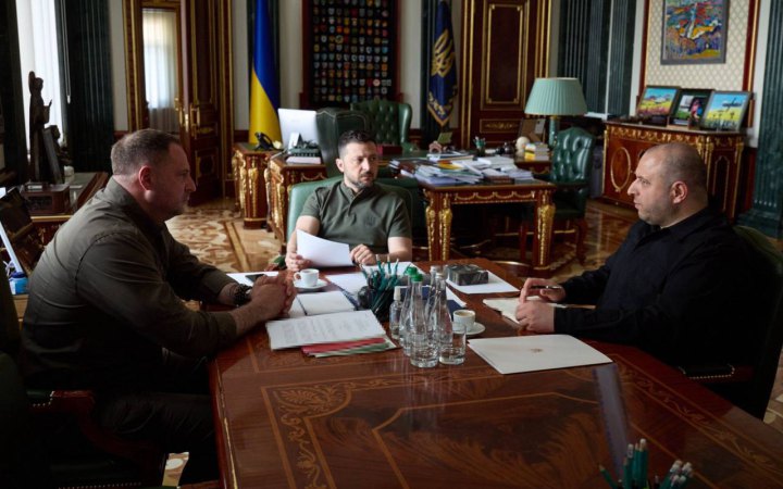 Засідання “Слуги народу” із Зеленським: зараз відставки Єрмака не буде