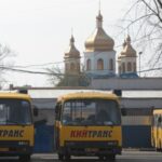 Внаслідок обстрілу Києва пошкоджено близько 70 маршрутних таксі