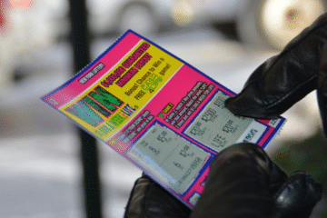 Електронна система ставок і QR-коди на білетах. Уряд ухвалив нові правила для лотерей