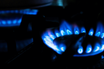 Через російські обстріли газової інфраструктури Україна імпортуватиме газ із Греції