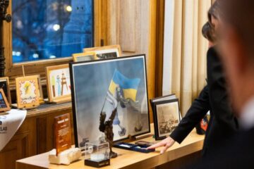 П’ятнадцять музеїв Франції запроваджують україномовні аудіогіди