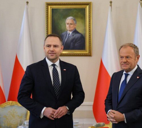 Уряд Польщі назвав президента “безсердечним” через вето на “закон про ланцюги”