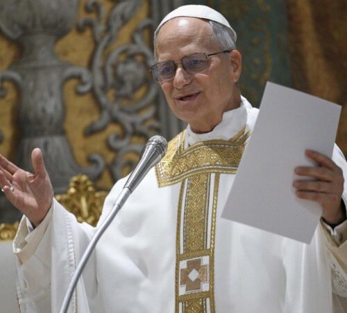 Папа Римський закликав Трампа не усувати режим Мадуро силою