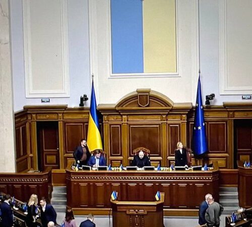 “Євросолідарність” відмовилася від блокування трибуни, але хоче голосувати за бюджет постатейно