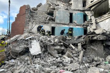 Росіяни скинули щонайменше 9 авіабомб на Слов’янськ Донецької області