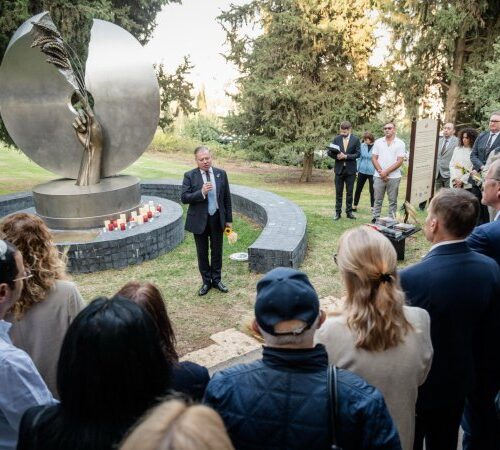 В Ізраїлі встановили перший пам’ятник жертвам Голодомору в Україні
