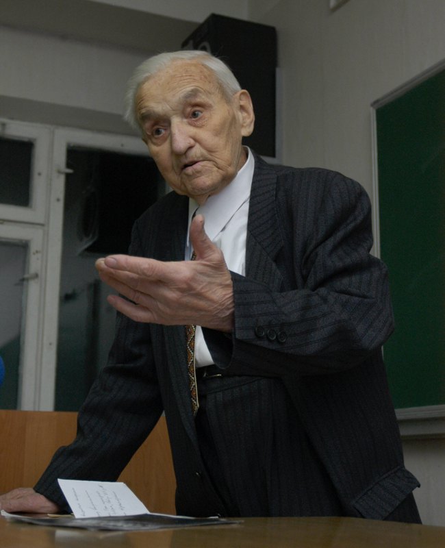 Виступ Василя Кука перед студентами, Київ, 2000 рік.