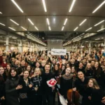 Святослав Вакарчук провів різдвяний концерт на лондонському вокзалі