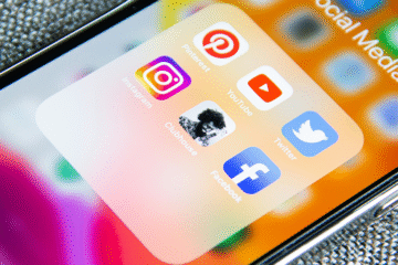 Заборона соцмереж для підлітків в Австралії: як працюватимуть обмеження та які платформи це охопить