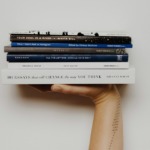 Ось найкращі українські та зарубіжні книжки 2025 року за версією ПЕН