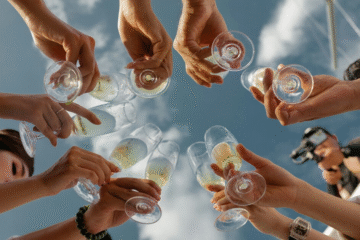 Таїланд тимчасово скасував багаторічну заборону на продаж алкоголю після обіду