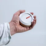 Це дерев’яний компас, який допоможе людям з деменцією повернутися додому