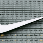 Рекламу Nike та Lacoste заборонили у Великій Британії через неправдиві екологічні заяви