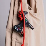 Animalism випустив брелок у формі коника із переробленого пластику з Хортиці