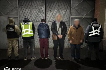 $3000 за маршрут до кордону: схема таксистів завершилася обшуками та підозрою