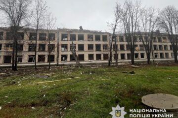 Донеччина під вогнем: п’ятеро загиблих, пошкоджено готель, торгові ряди