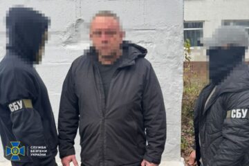 Допомагали росії атакувати оборонні рубежі Ізюма: затримано двох чоловіків