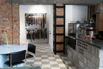 Кавʼярня-шоурум мʼяких меблів Sita Rest Point на «Лукʼянівській»