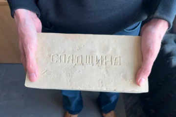 Жовта цегла – «рідна» для будівель Києва. Хто і навіщо зараз виготовляє цеглу зі сторічною історією