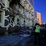 Російський дрон влучив у приватну медичну клініку в Оболонському районі Києва