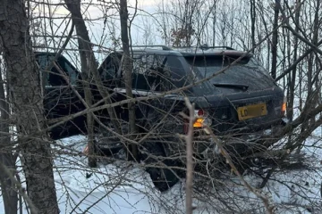 Водій Range Rover намагався прорвати огорожу на кордоні з Румунією і наїхав на прикордонника