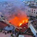 Пожежа повністю знищила історичний театр в Неаполі