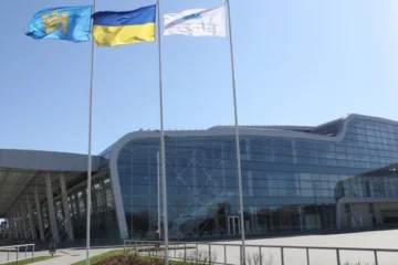 Аеропорт «Львів» – під загрозою через забудову села Сокільники. Чому виступають проти будівництва