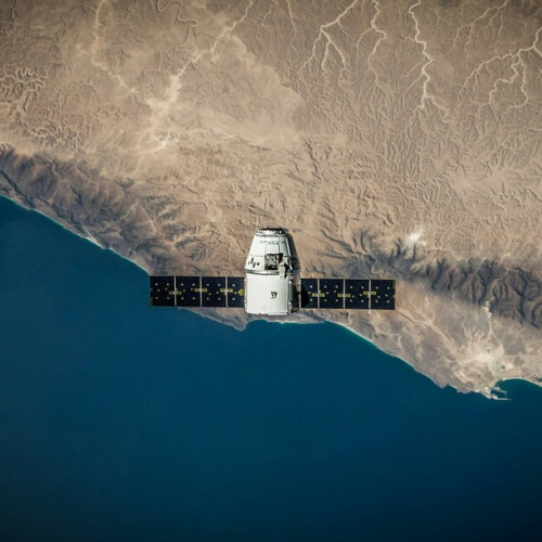 SpaceX планує вивести на орбіту мільйон супутників для підтримки штучного інтелекту