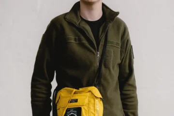 Український бренд S-cape та «Госпітальєри» випустили сумку з окремим відділенням для турнікета