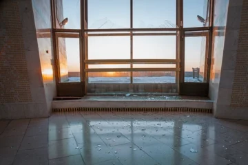 Росіяни пошкодили залу слави Музею війни під «Батьківщиною-мати». Це вже друга атака на пам’ятку