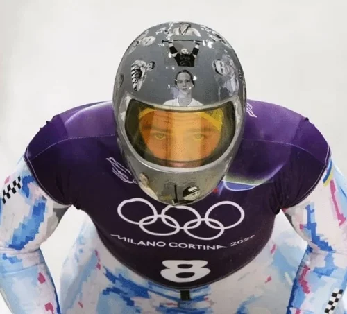 За тиждень Олімпіади-2026 трьом українським спортсменам заборонили виступати у своїх шоломах