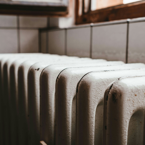 Троєщина знову залишилася без опалення через удар по ТЕЦ. Бахматов закликав шукати рішення на наступні роки