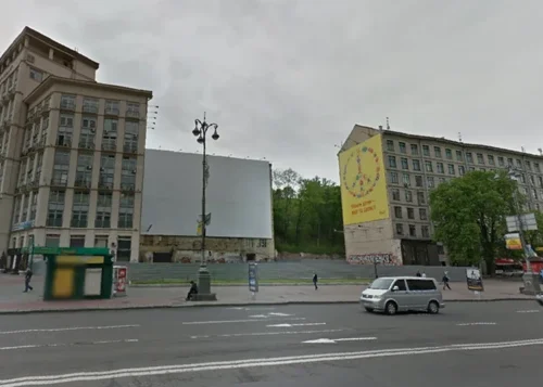 Довгобуд біля Європейської площі планують розморозити