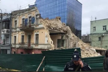 Офіс з підземним паркінгом планують побудувати та місці зруйнованої Лукʼянівської поліцейської дільниці